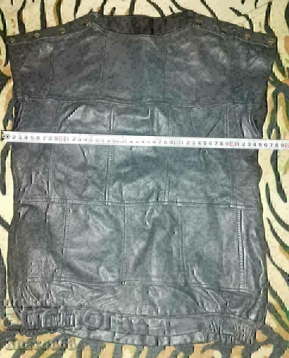 Γυναικεία δερμάτινη αμάνικη μπλούζα Γυναικεία δερμάτινη αμάνικη μπλούζα