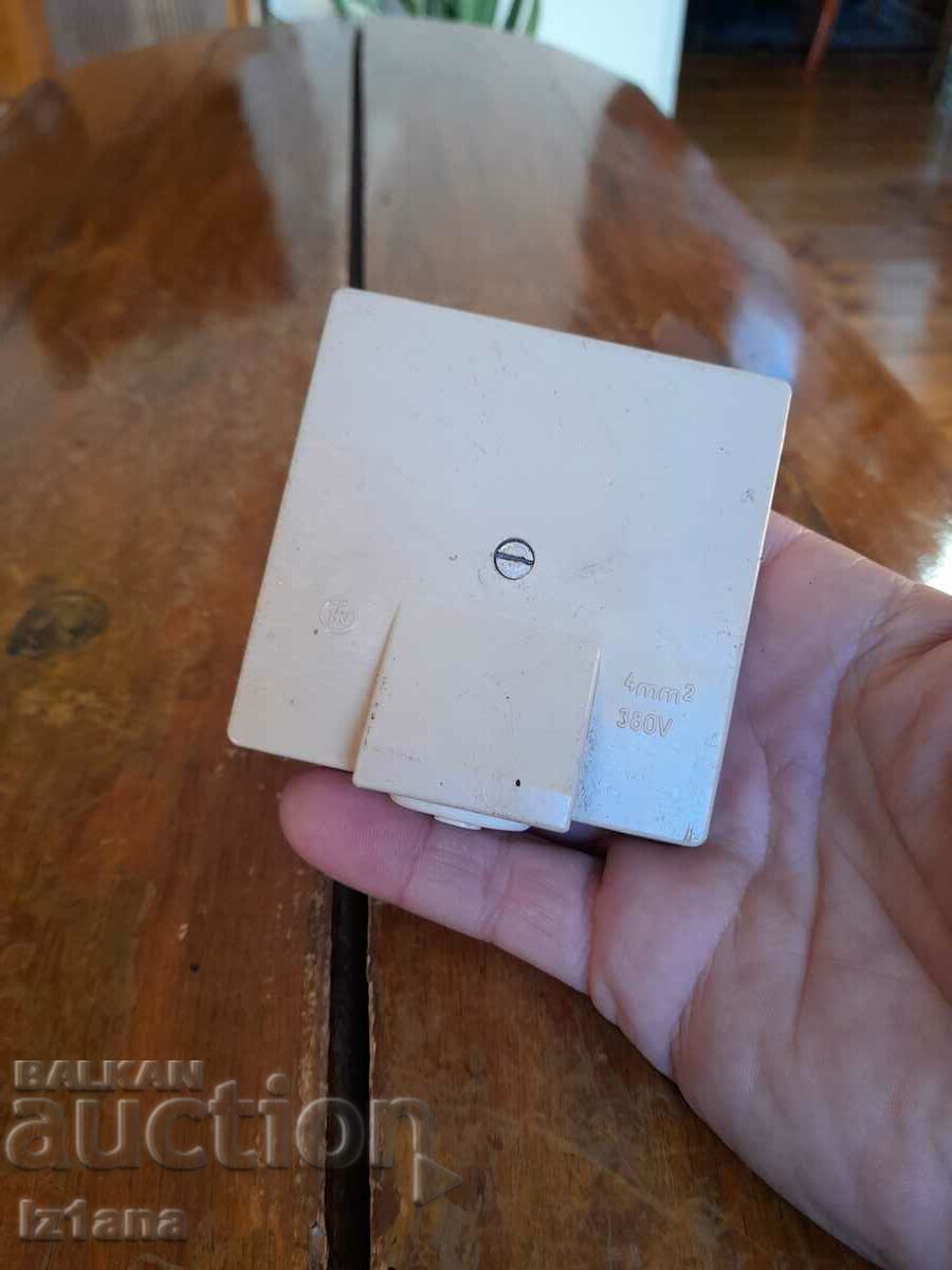 Old contact for Accumulator stove with price 10.00 BGN | € 5.11 Old contact for Accumulator stove with price 10.00 BGN | € 5.11
