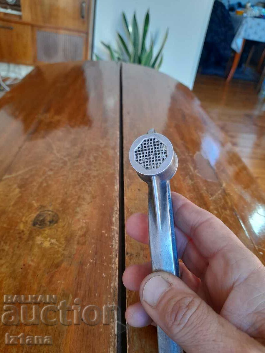 Old aluminum garlic press - 6 Old aluminum garlic press - 6
