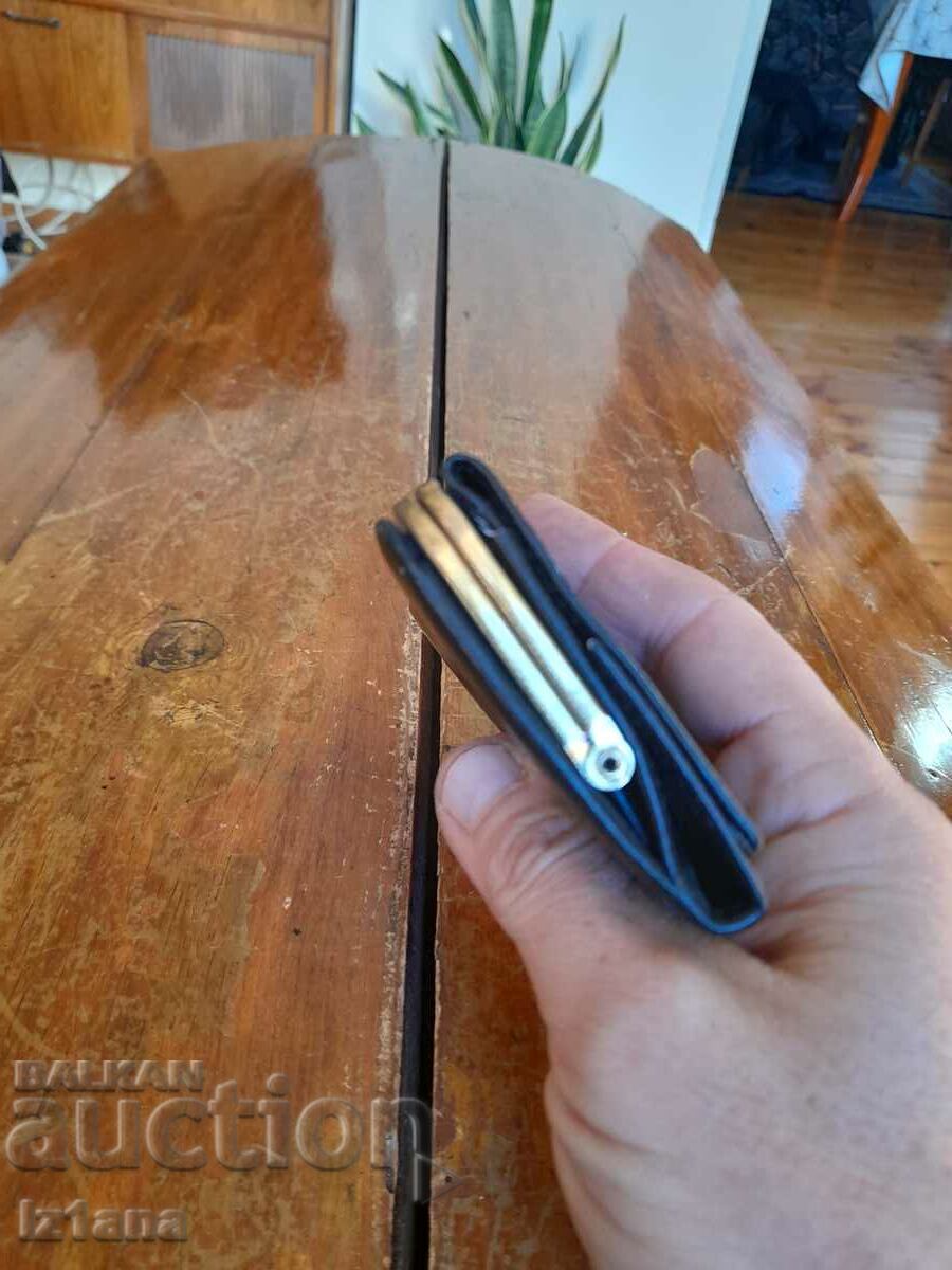 Auction Old lady's purse Auction Old lady's purse