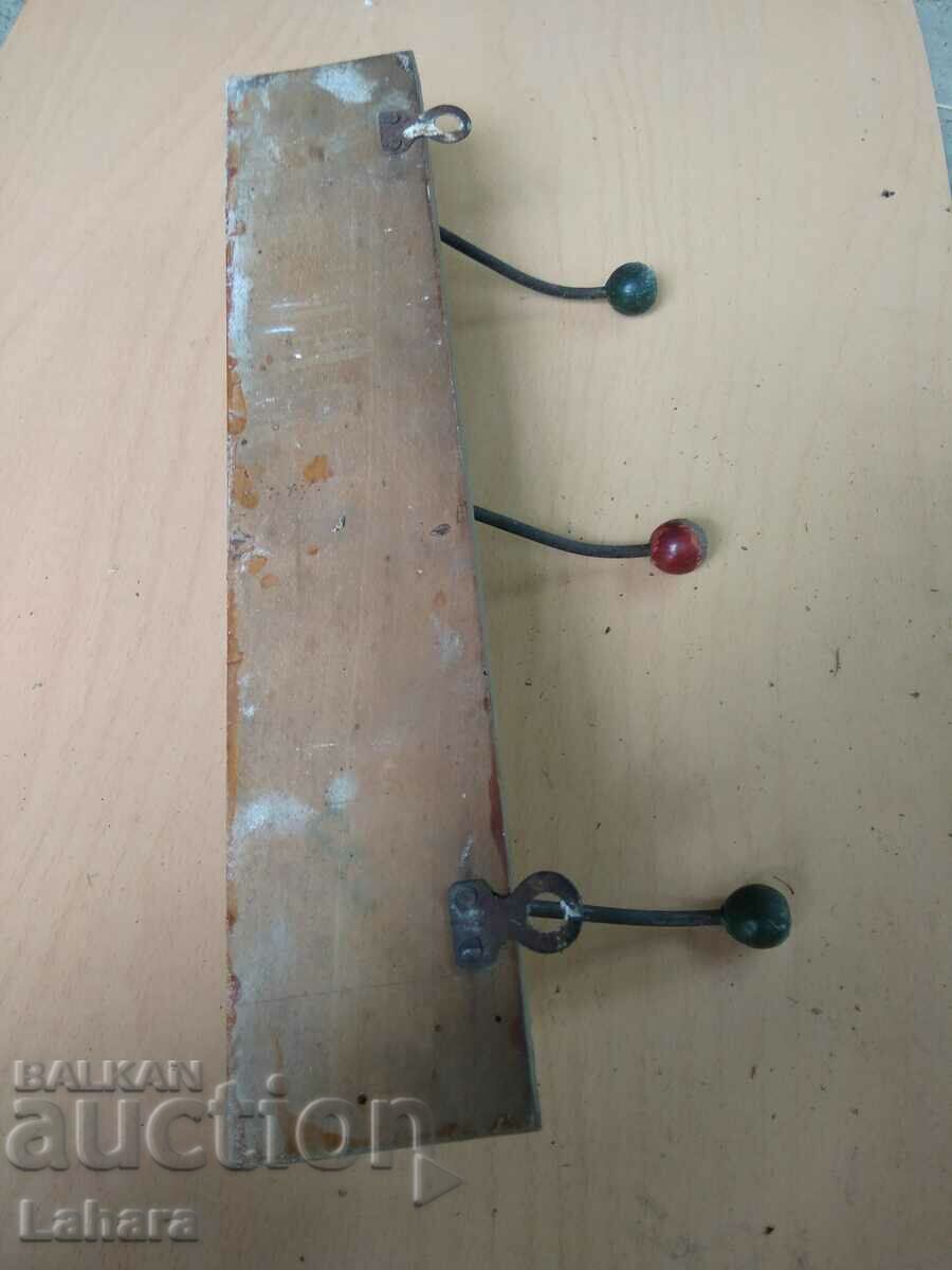 Licitație Umeraș vintage Licitație Umeraș vintage