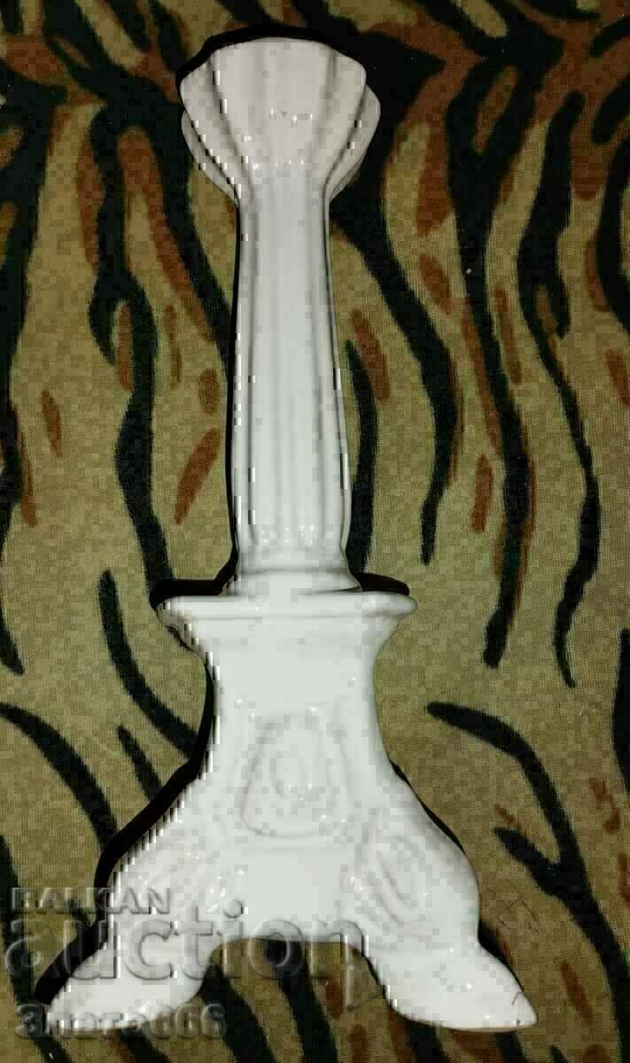 Delivery of Old porcelain candlesticks Delivery of Old porcelain candlesticks