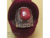 Υπέροχο vintage δαχτυλίδι 925 και κόκκινο κοράλλι