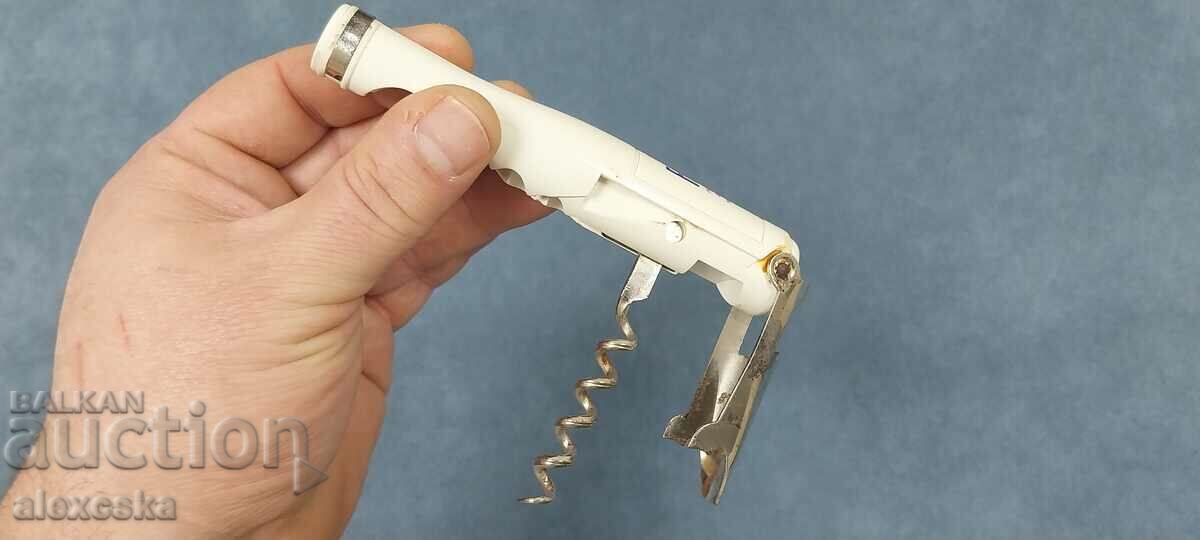 Delivery of Bar opener - Italy Delivery of Bar opener - Italy