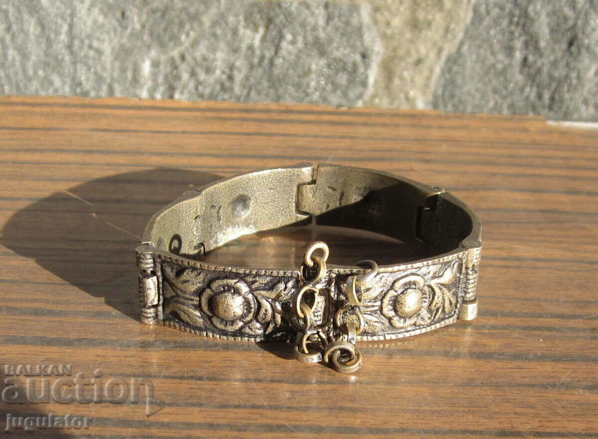 old Bulgarian Renaissance folklore bronze bracelet jewelry with price 40.00 BGN | € 20.45 old Bulgarian Renaissance folklore bronze bracelet jewelry with price 40.00 BGN | € 20.45