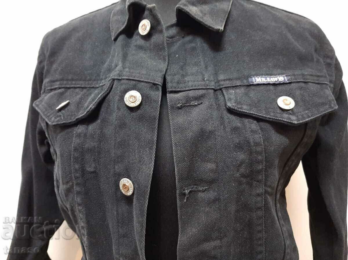 Jachetă denim neagră (18,2) cu preț 10.00 BGN | € 5.11