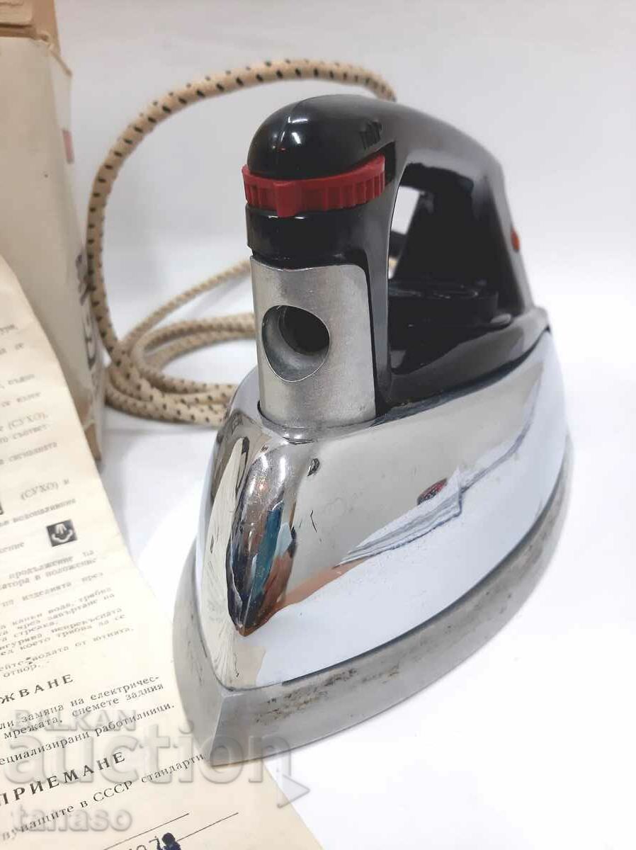 Delivery of Old Soviet steam iron, hardly used(6.5)