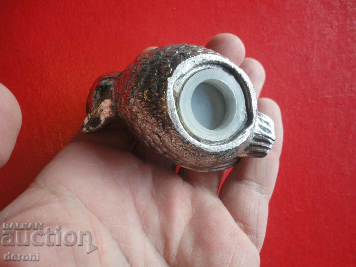 Delivery of Bronze salt and pepper shaker sparrow 2 Delivery of Bronze salt and pepper shaker sparrow 2