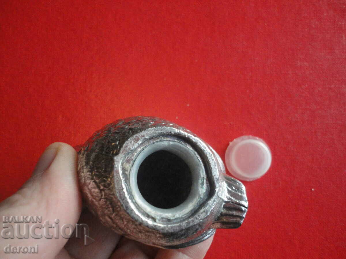 Bronze salt and pepper shaker sparrow 2 - 7 Bronze salt and pepper shaker sparrow 2 - 7