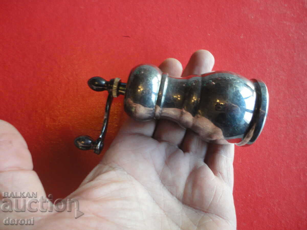 Посребрена мелничка мелница за чер пипер подправки - 6 Посребрена мелничка мелница за чер пипер подправки - 6