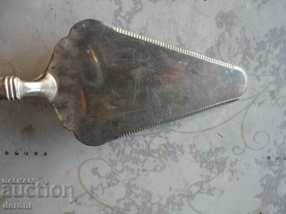 Silver Plated Spatula with price 10.00 BGN | € 5.11 Silver Plated Spatula with price 10.00 BGN | € 5.11