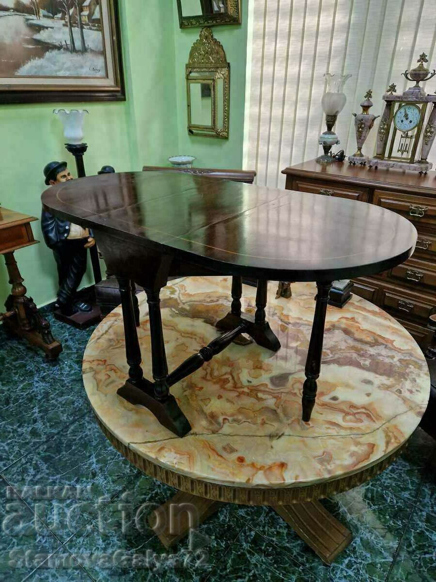 Delivery of A wonderful antique English solid wood folding table Delivery of A wonderful antique English solid wood folding table