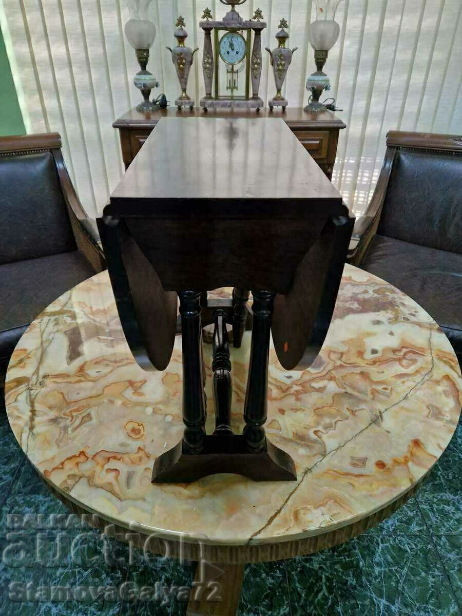 A wonderful antique English solid wood folding table - 7 A wonderful antique English solid wood folding table - 7