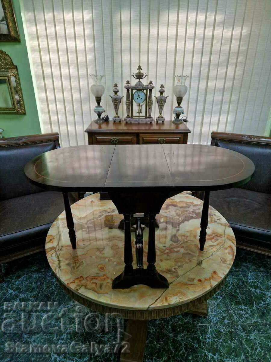 A wonderful antique English solid wood folding table A wonderful antique English solid wood folding table