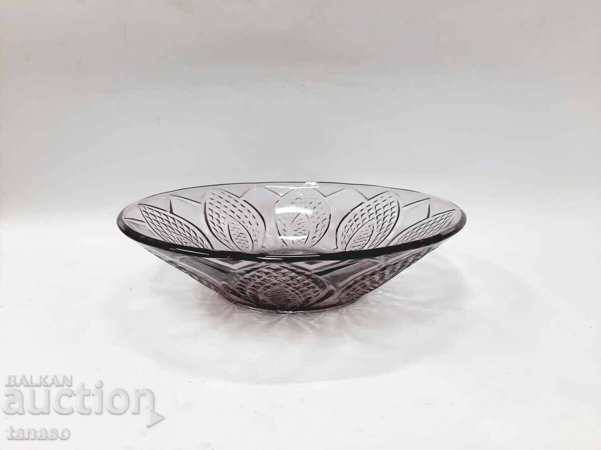 Auction Old glass fruit bowl, colored violet glass(13.2) Auction Old glass fruit bowl, colored violet glass(13.2)