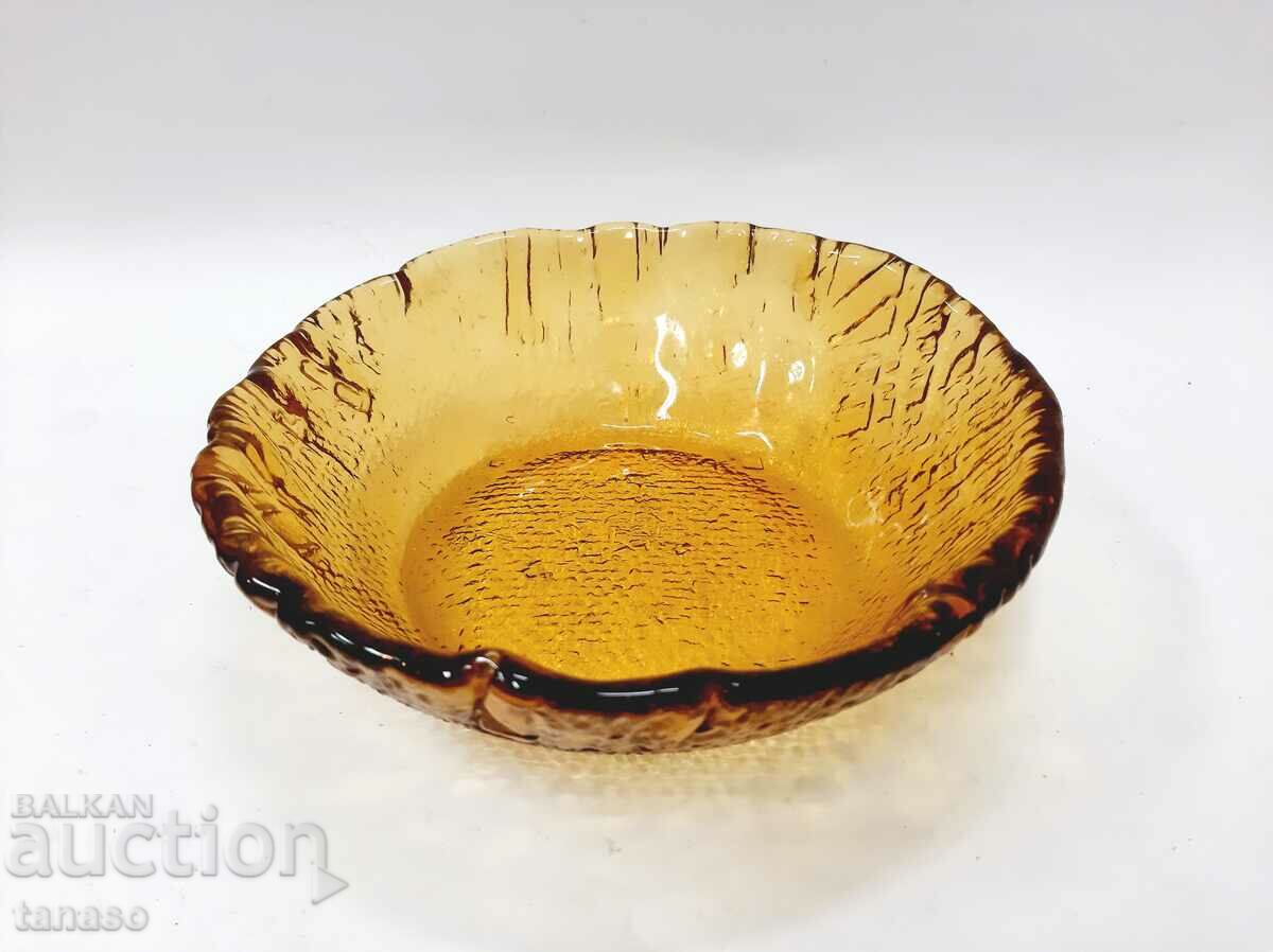 Old glass bowl - fruit bowl, colored glass (13.2) with price 45.00 BGN | € 23.01 Old glass bowl - fruit bowl, colored glass (13.2) with price 45.00 BGN | € 23.01