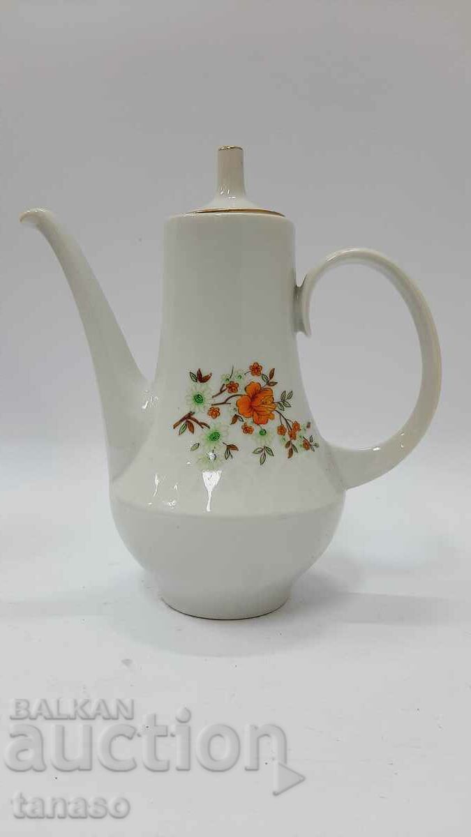 Old porcelain teapot(13.2)