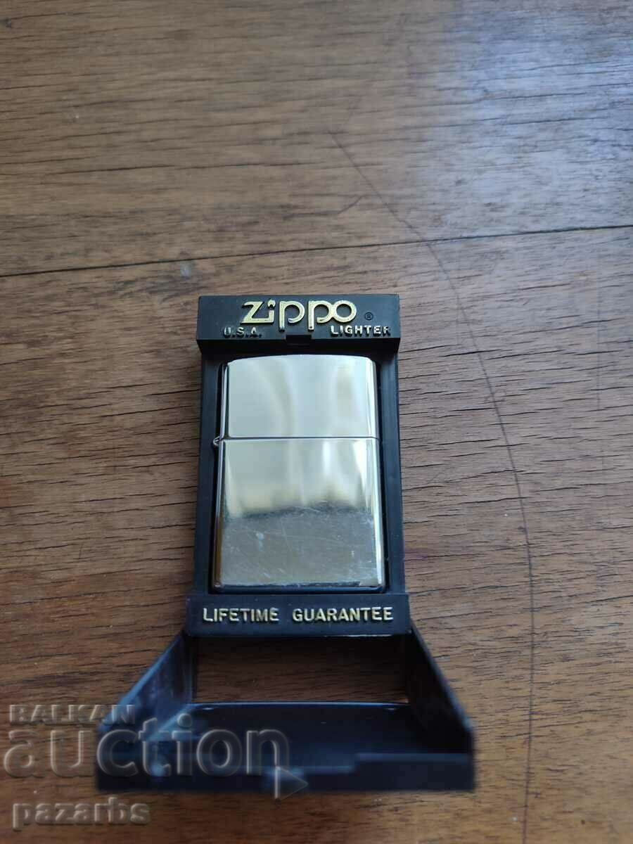 Brichetă Zippo originală din 1997.