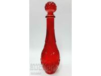 Κόκκινο ποτήρι καράφα, καράφα (13.2)