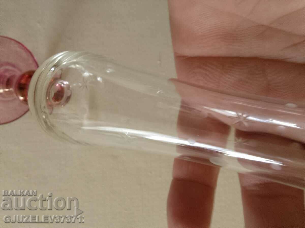 Delivery of Stylish crystal glass vase Delivery of Stylish crystal glass vase