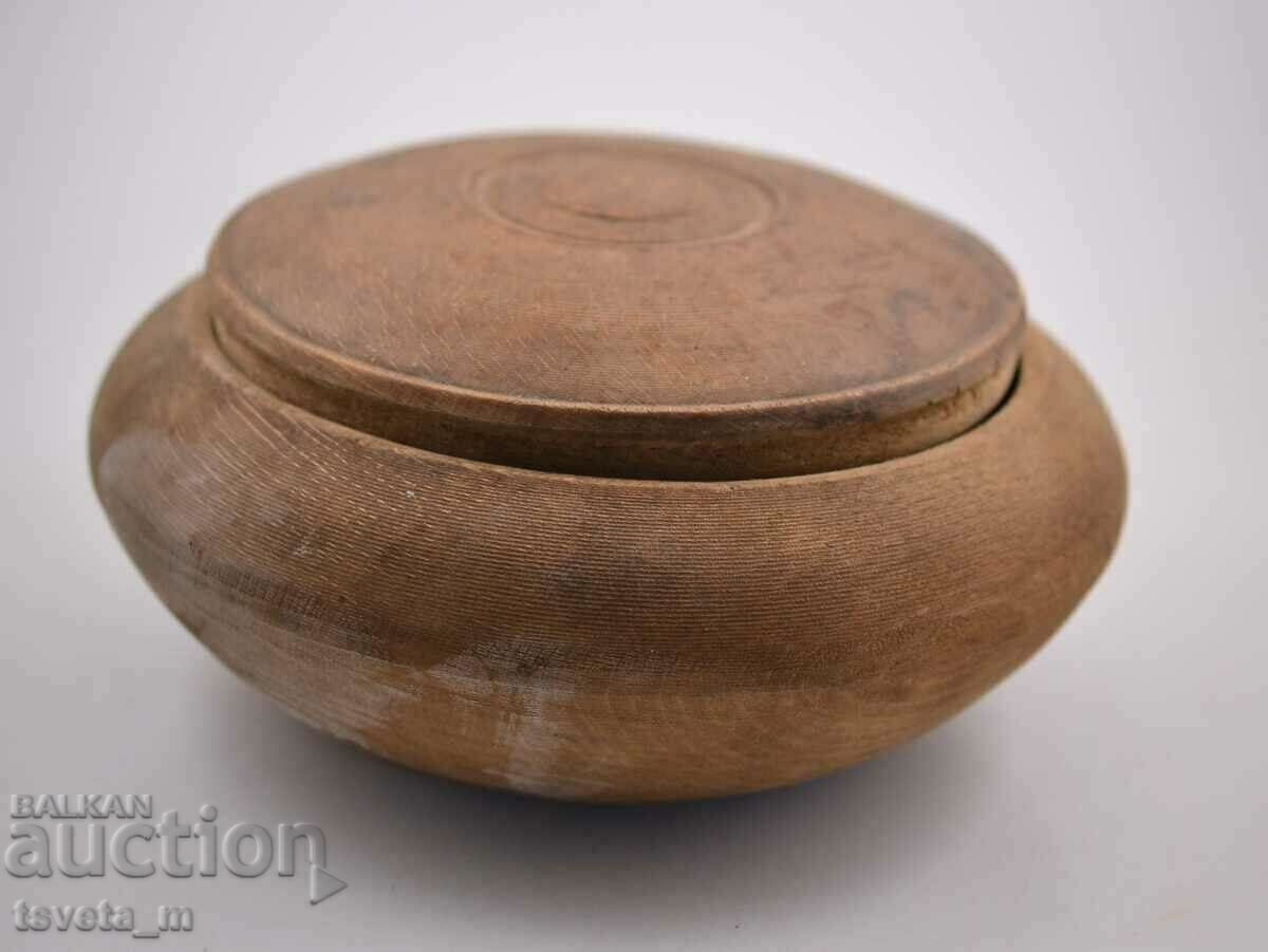 A very large solid wooden door, early 20th century. with price 25.00 BGN | € 12.78 A very large solid wooden door, early 20th century. with price 25.00 BGN | € 12.78