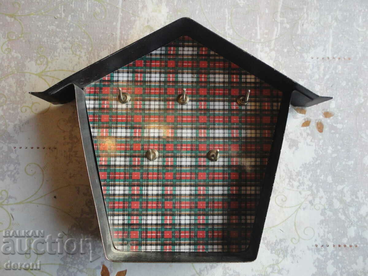 Auction Great key holder Auction Great key holder