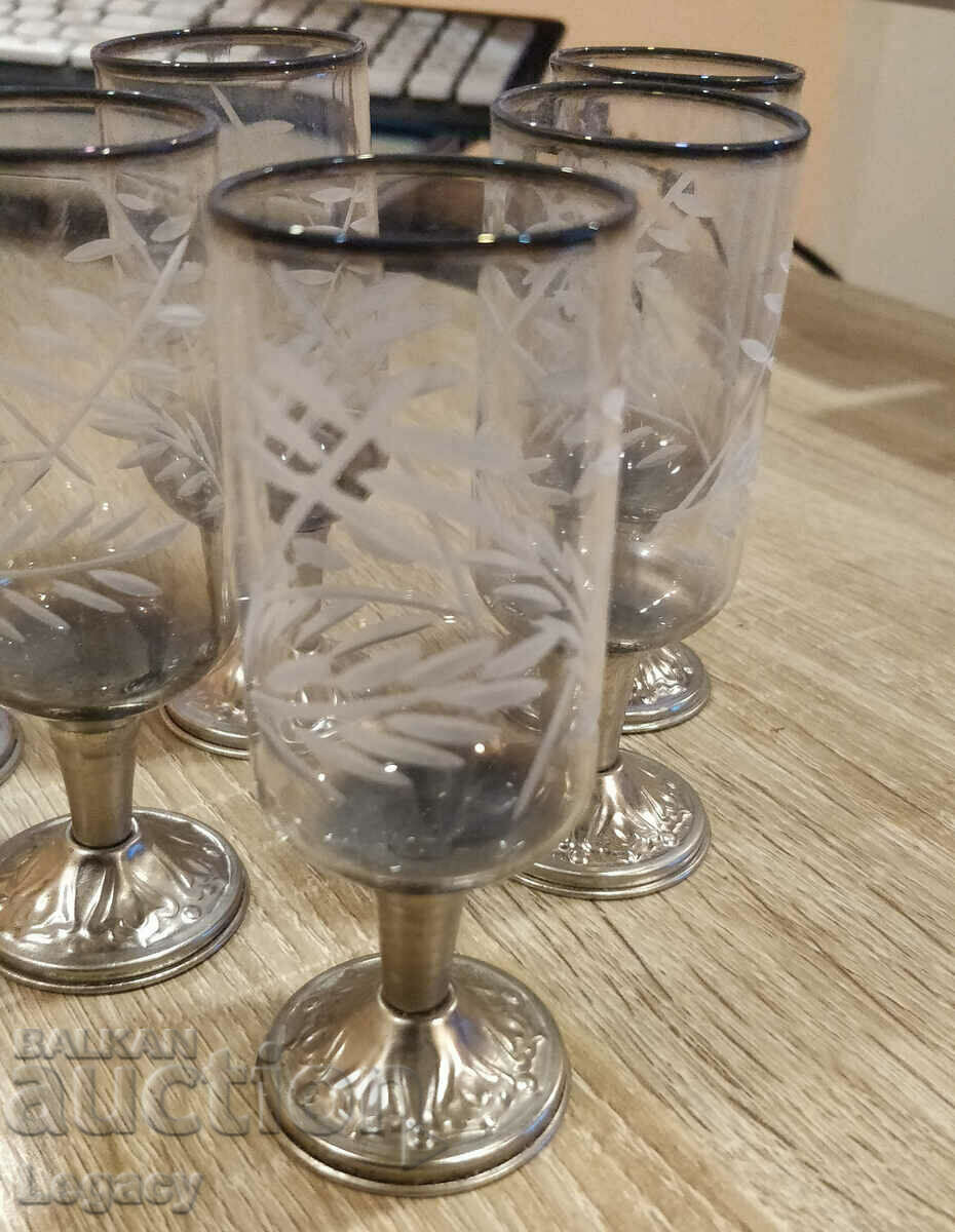 Auction 2pcs USSR Crystal Cups with Metal Stool Auction 2pcs USSR Crystal Cups with Metal Stool