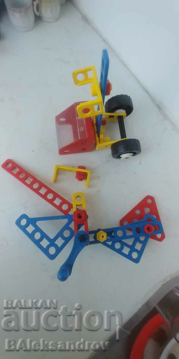 Constructor vechi cu preț 2.50 BGN | € 1.28 Constructor vechi cu preț 2.50 BGN | € 1.28