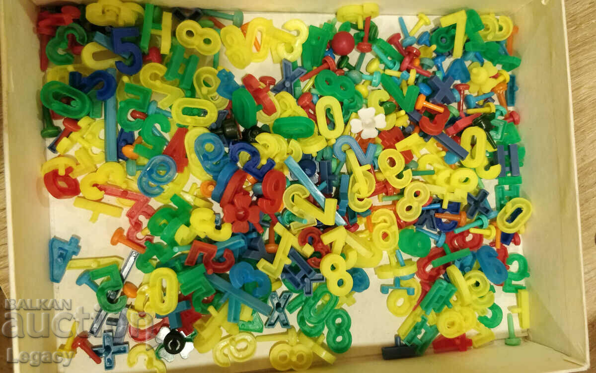 Social Mosaic Smetalo - 5 Social Mosaic Smetalo - 5