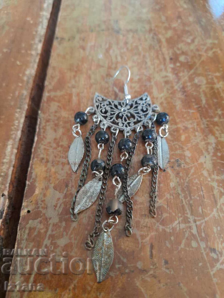 Auction Old Ladies' Earrings Auction Old Ladies' Earrings