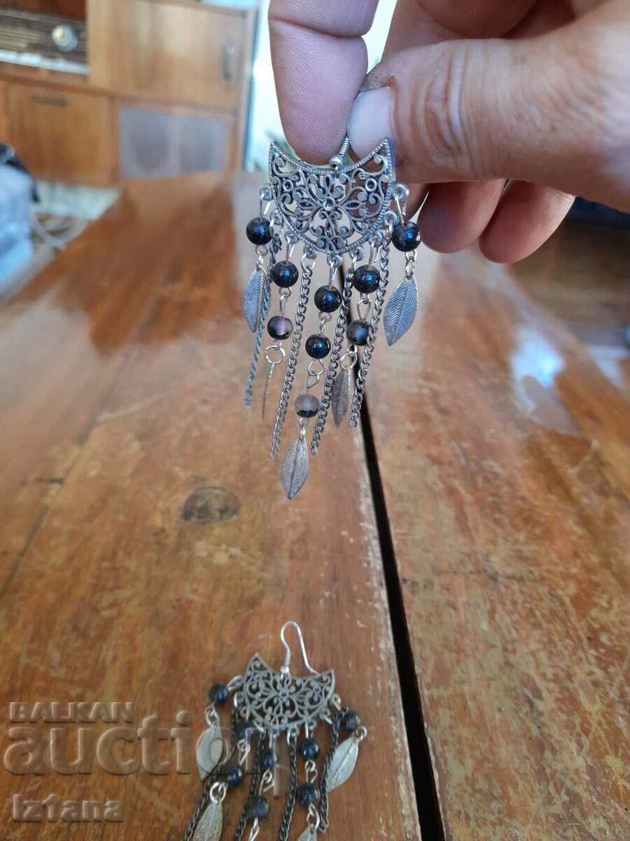 Old Ladies' Earrings - 5 Old Ladies' Earrings - 5