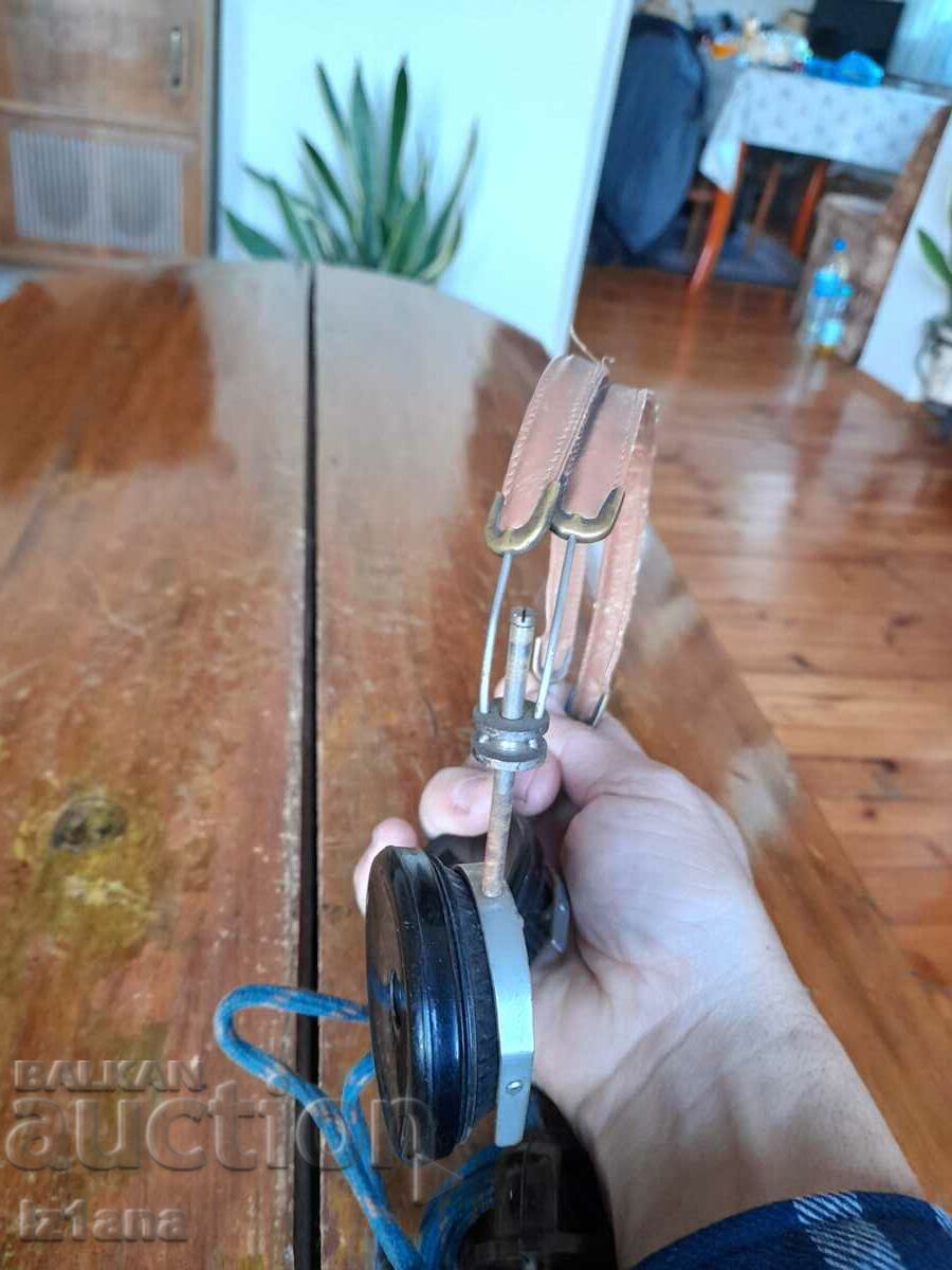 Delivery of Old headphones Delivery of Old headphones