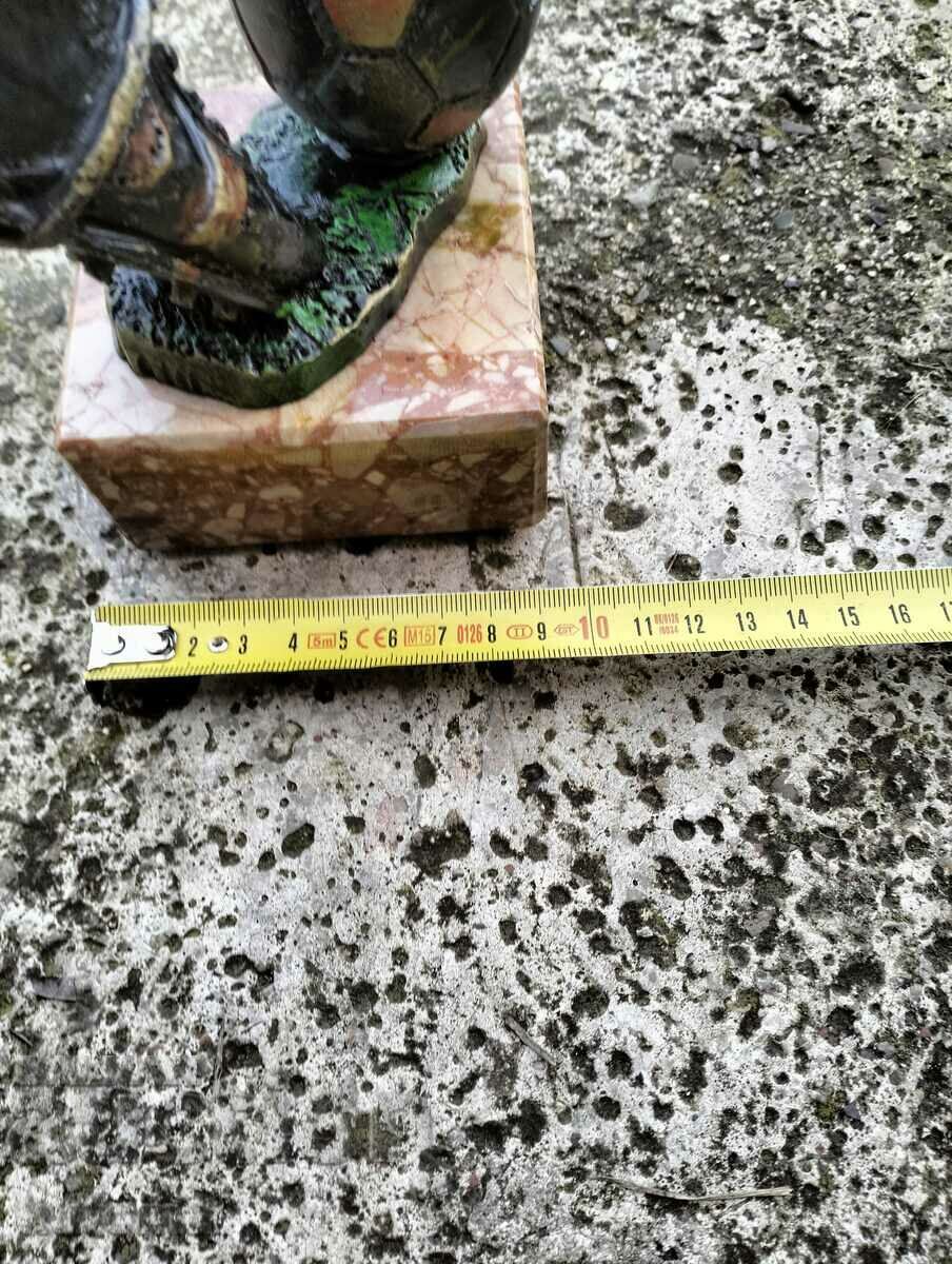 Delivery of Football trophy Delivery of Football trophy