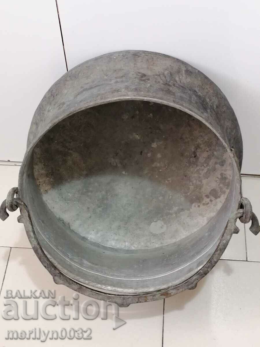 Auction  Old harania, copper vessel, large cauldron, copper, dustpan