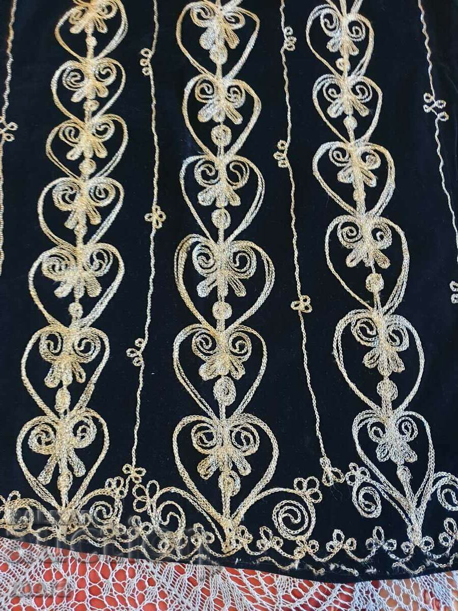 Antique velvet cloth with tinsel with price 390.00 BGN | € 199.40 Antique velvet cloth with tinsel with price 390.00 BGN | € 199.40