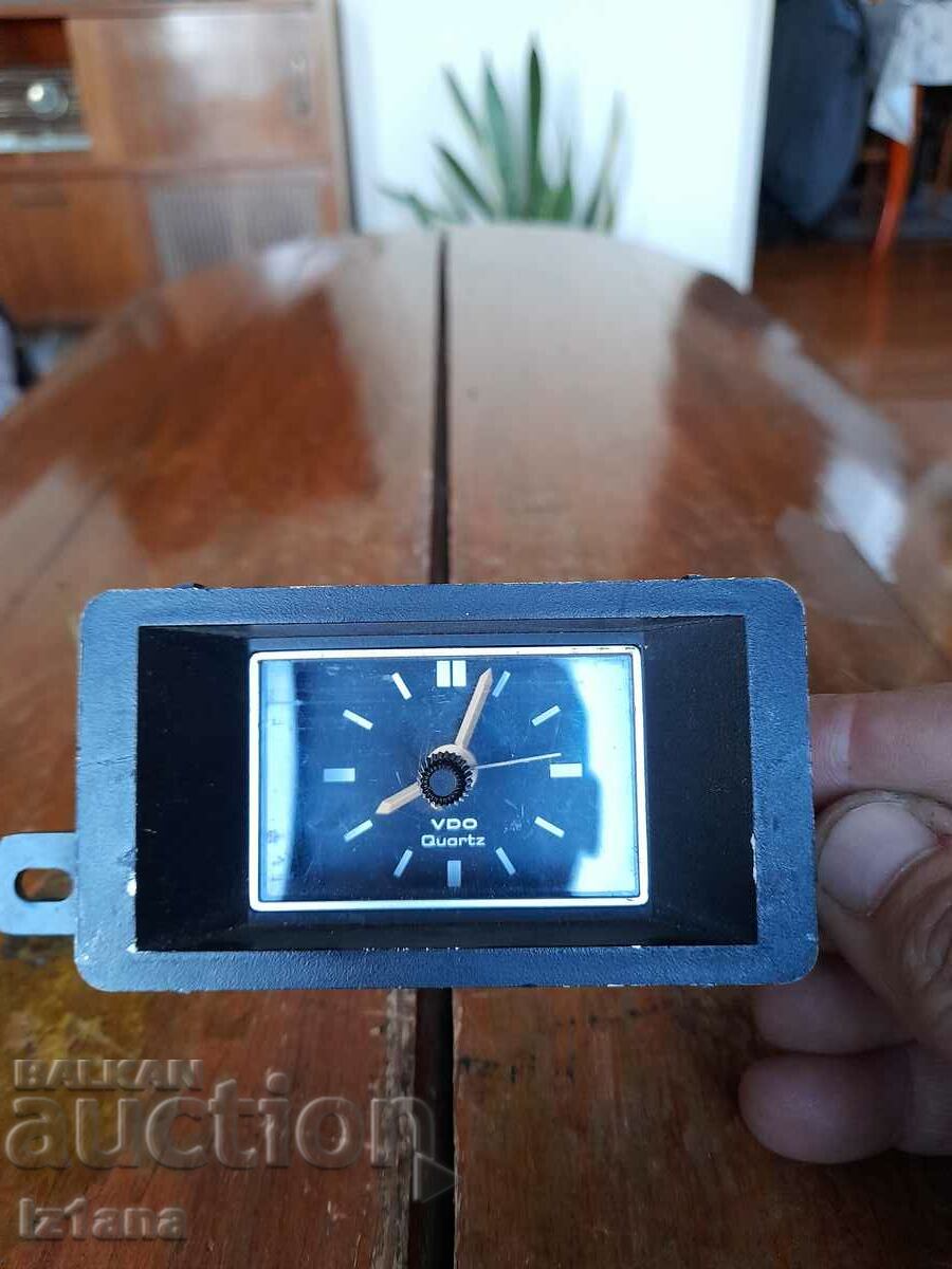 Παλιό ρολόι αυτοκινήτου VDO Quartz με τιμή 120.00 BGN | € 61.36 Παλιό ρολόι αυτοκινήτου VDO Quartz με τιμή 120.00 BGN | € 61.36