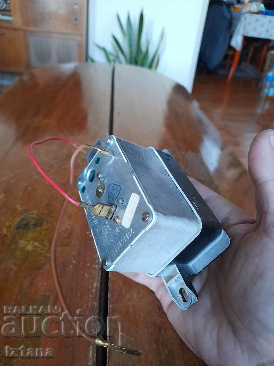 Δημοπρασία Παλιό ρολόι αυτοκινήτου VDO Quartz Δημοπρασία Παλιό ρολόι αυτοκινήτου VDO Quartz