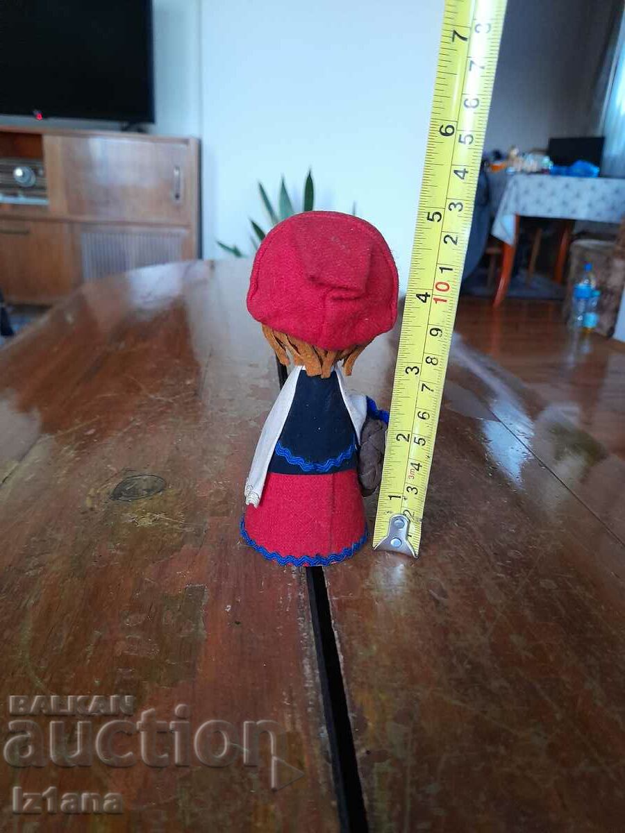 Auction Folk figurine, doll Auction Folk figurine, doll