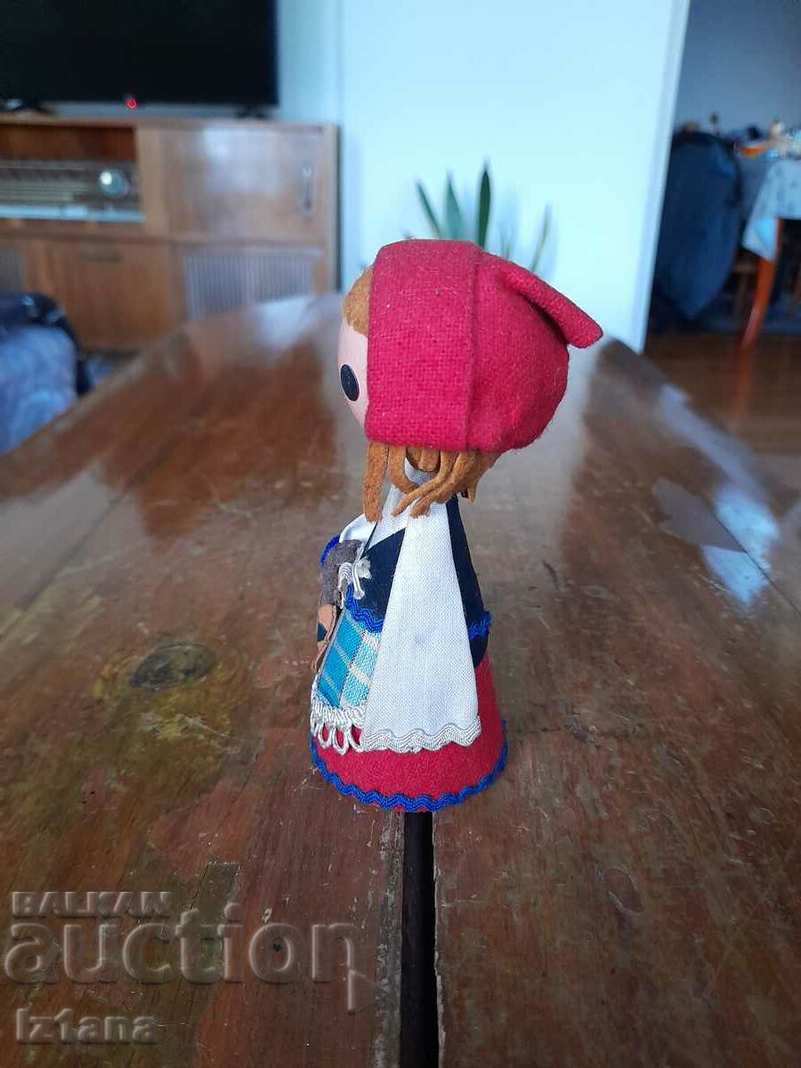 Delivery of Folk figurine, doll Delivery of Folk figurine, doll