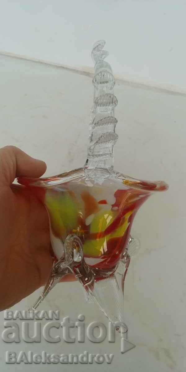 Μεγάλο χειροποίητο γυάλινο καλάθι με τιμή 6.00 BGN | € 3.07