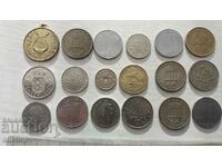 A COLLECTION OF 18 FOREIGN COINS