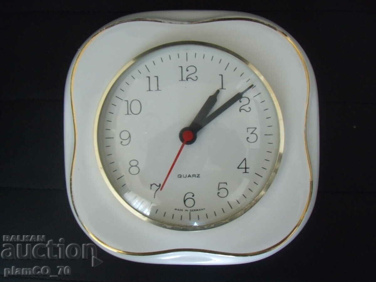 #*7333 ceas de perete vechi din porțelan cu preț 25.00 BGN | € 12.78 #*7333 ceas de perete vechi din porțelan cu preț 25.00 BGN | € 12.78