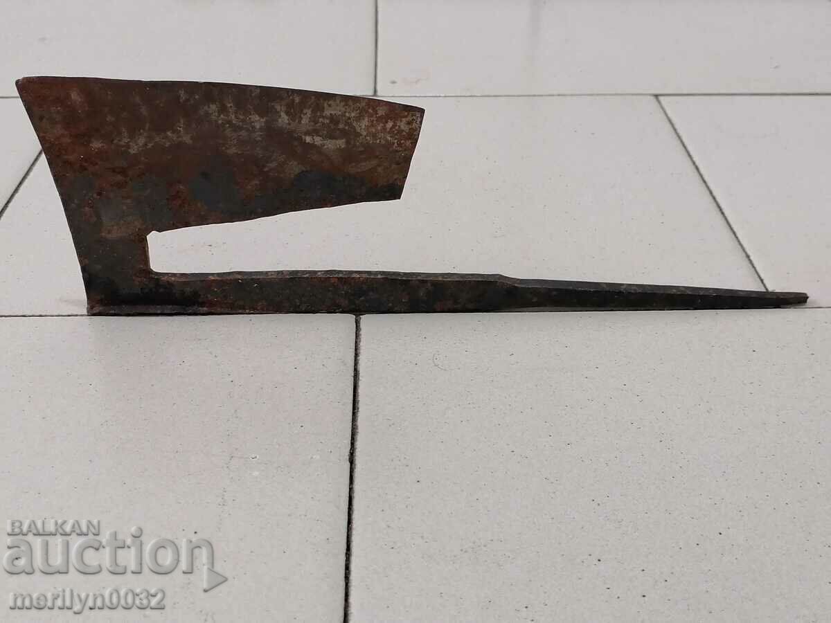 Delivery of Old hatchet ax satyr ax primitive Delivery of Old hatchet ax satyr ax primitive