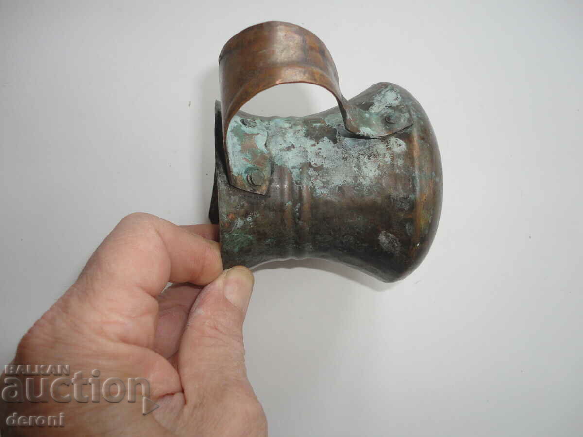 Licitație Urcior antic din cupru Licitație Urcior antic din cupru