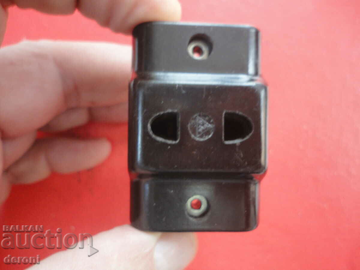 Delivery of Vintage German bakelite power strip 2 plug