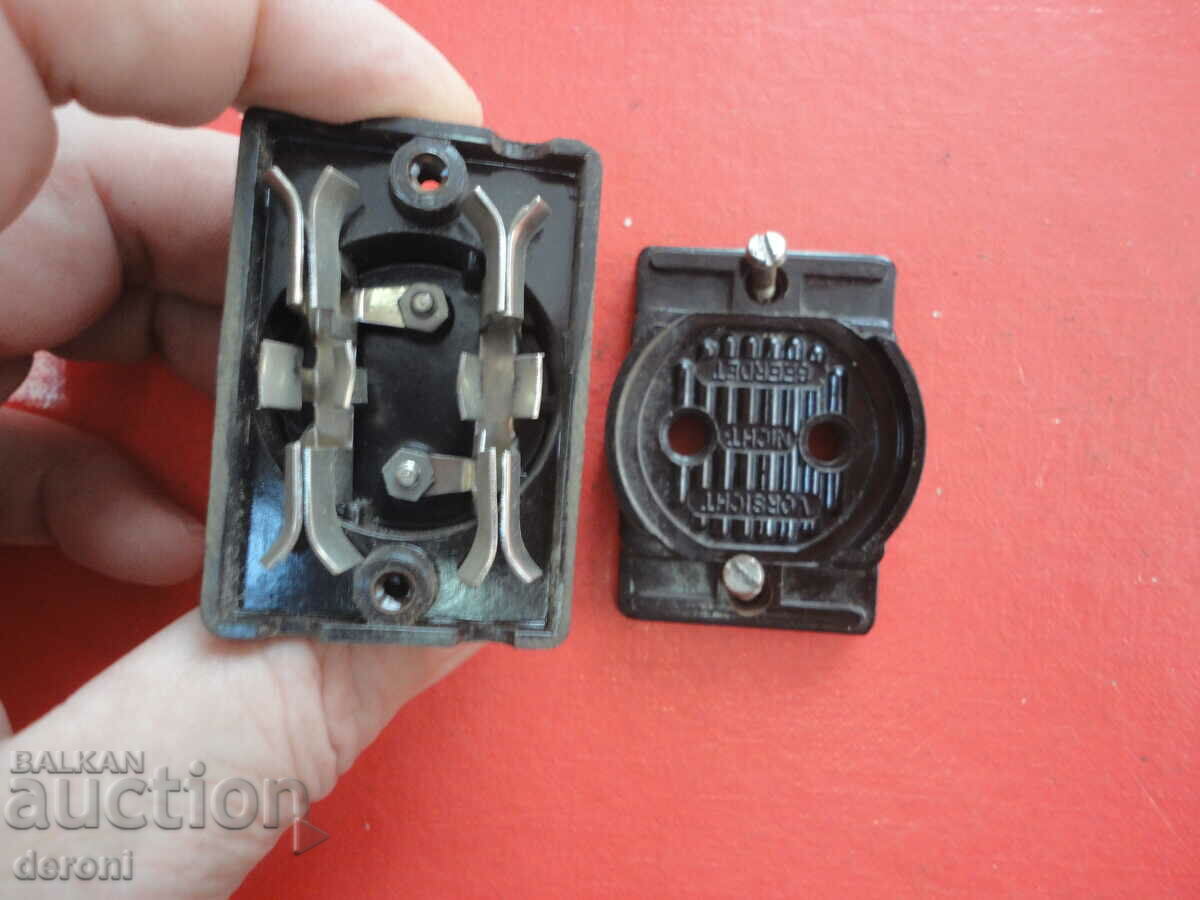 Vintage German bakelite 3 plug power strip - 6