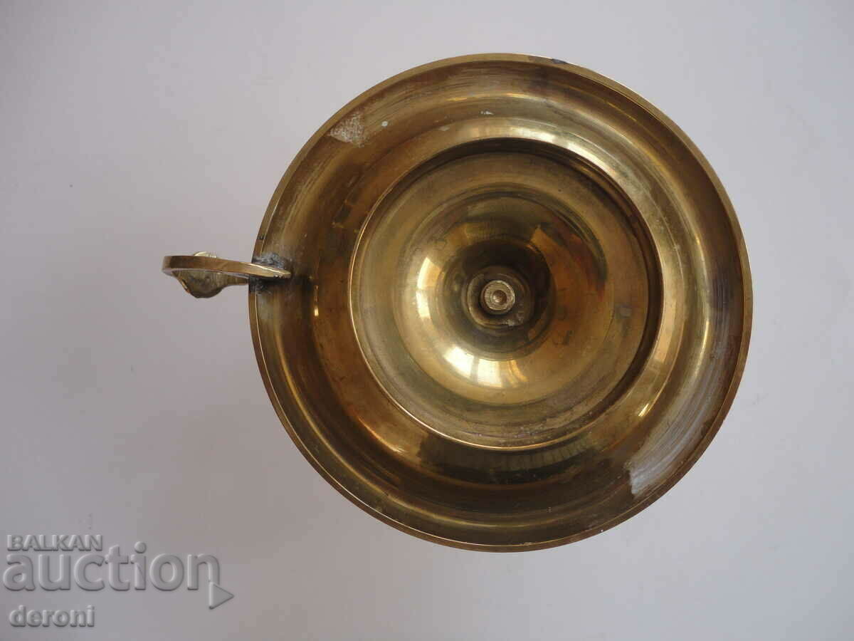 Delivery of Tabletop Bronze candlestick