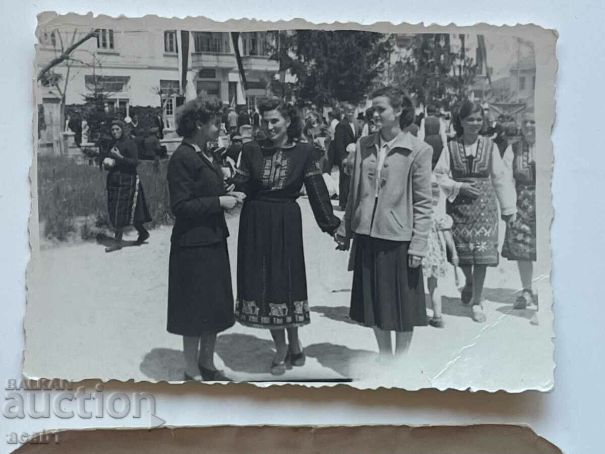 Girls in costumes with price 7.99 BGN | € 4.09