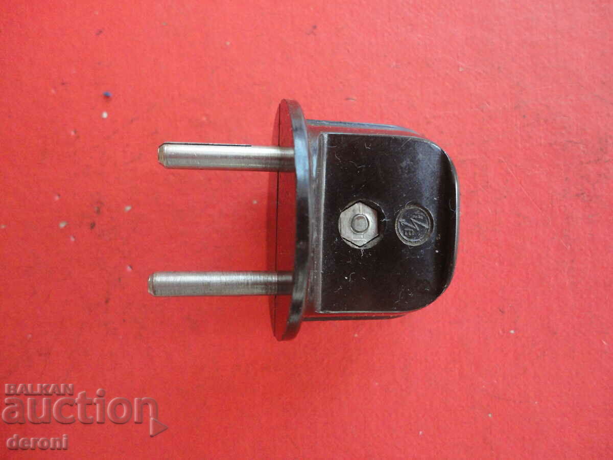 Vintage German Bakelite Plug 6 - 7