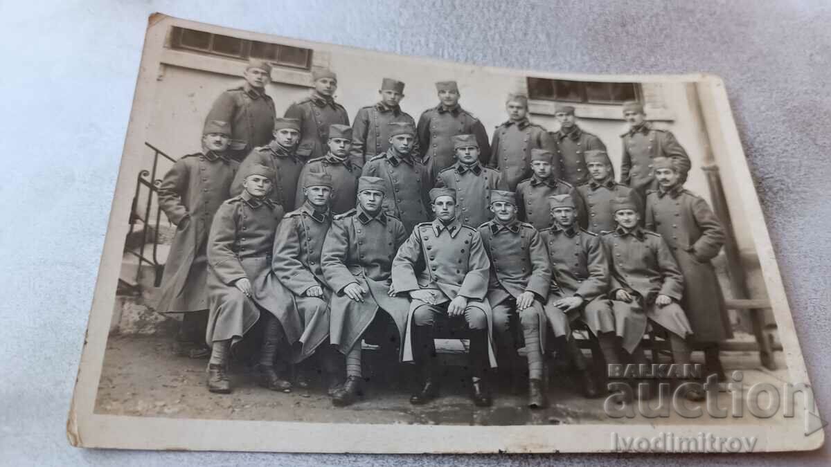 Photo Serbian officers and soldiers
